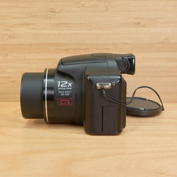 Panasonic Lumix DMC-FZ8 7.2MP Digital Camera, 12x Optical Zoom, Made in Japan - Picture 4 of 5